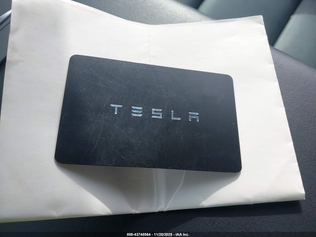 2025 TESLA MODEL Y 7SAYGDEE6SF300238 Photo 10