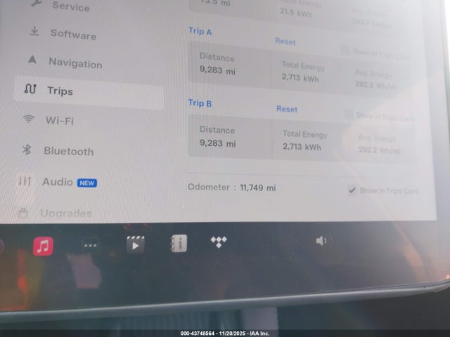 2025 TESLA MODEL Y 7SAYGDEE6SF300238 Photo 6