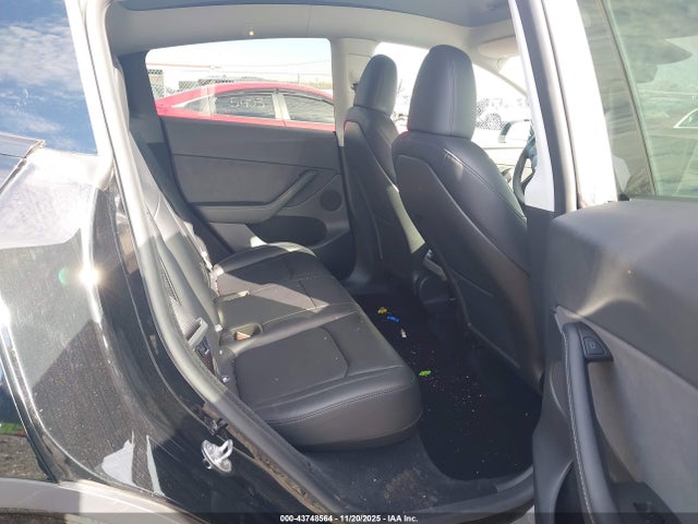 2025 TESLA MODEL Y 7SAYGDEE6SF300238 Photo 7