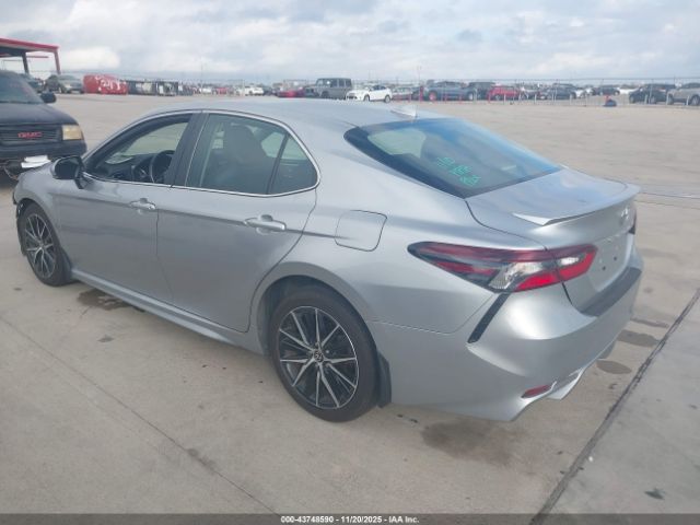 2022 TOYOTA CAMRY 4T1G11AKXNU652315 Photo 2