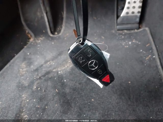 2012 MERCEDES-BENZ C 300 WDDGF8BB7CR192209 Photo 10