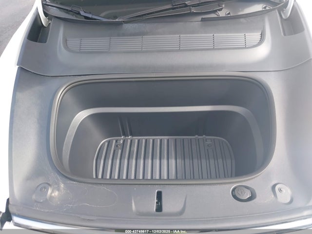 2026 TESLA MODEL Y 7SAYGDEEXTA390315 Photo 9