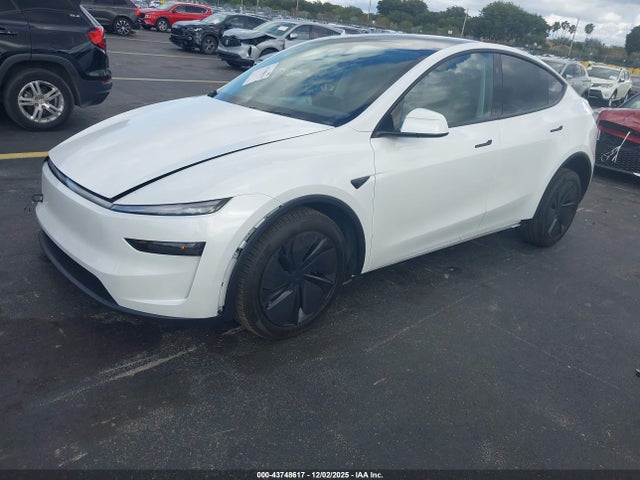 2026 TESLA MODEL Y 7SAYGDEEXTA390315 Photo 1