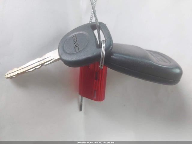 43748800 :رقم المزاد ، 1GTGC13U22F126113 vin ، 2002 Gmc Sierra 1500hd Sle مزاد بيع