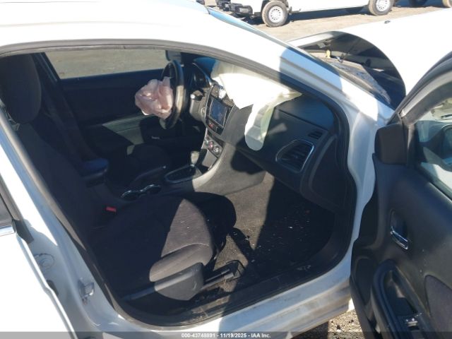 2012 CHRYSLER 200 1C3CCBAB4CN320532 Photo 4