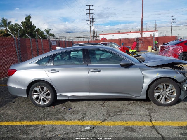43748933 :رقم المزاد ، 1HGCV1F18LA042453 vin ، 2020 Honda Accord Lx مزاد بيع