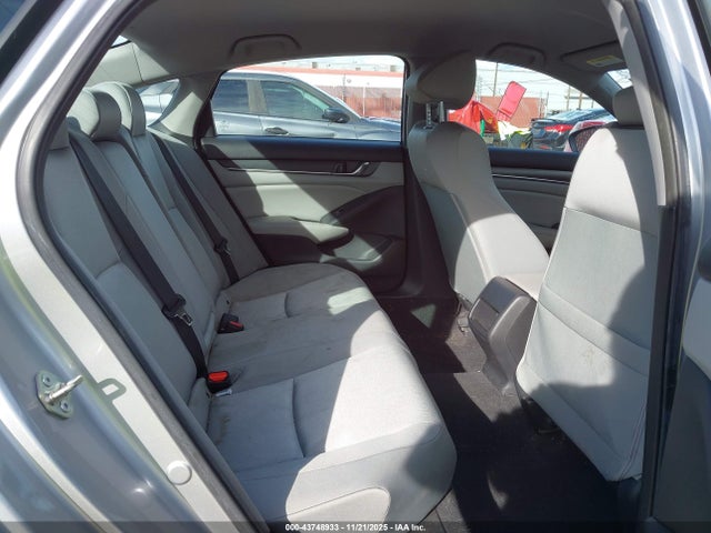 43748933 :رقم المزاد ، 1HGCV1F18LA042453 vin ، 2020 Honda Accord Lx مزاد بيع