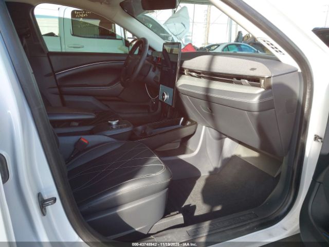 2021 FORD MUSTANG MACH-E 3FMTK1RMXMMA49465 Photo 4