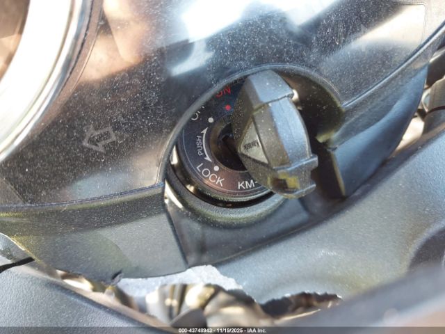 2022 KAWASAKI ZR900 JKAZR2E19NA010161 Photo 10