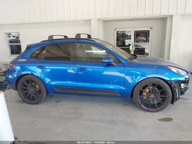43749012 :رقم المزاد ، WP1AB2A5XFLB64897 vin ، 2015 Porsche Macan S مزاد بيع