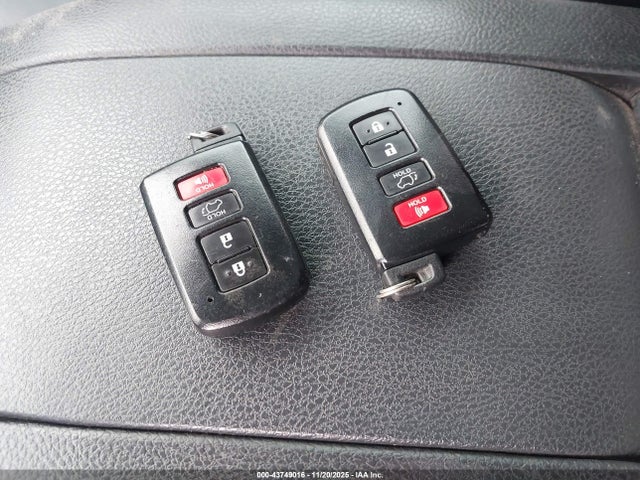 5TDKZRFH5KS350465 Toyota Highlander Se