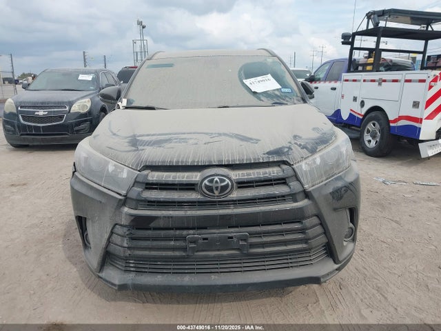 5TDKZRFH5KS350465 Toyota Highlander Se