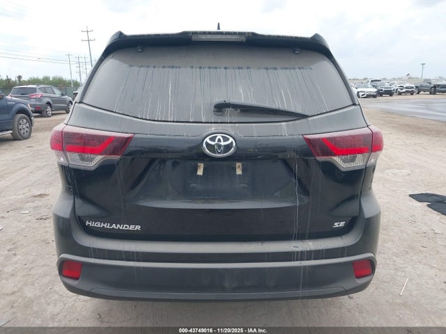 5TDKZRFH5KS350465 Toyota Highlander Se