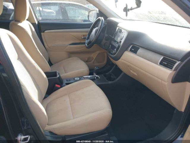 2016 MITSUBISHI OUTLANDER JA4AZ3A34GZ017890 Photo 4