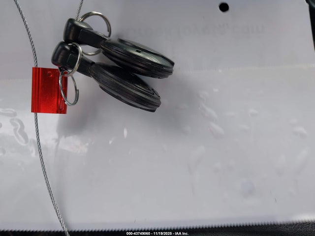 2010 MINI COOPER WMWMF3C56ATZ62177 Photo 10