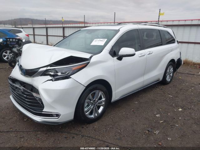 2024 TOYOTA SIENNA 5TDESKFC3RS128272 Photo 1