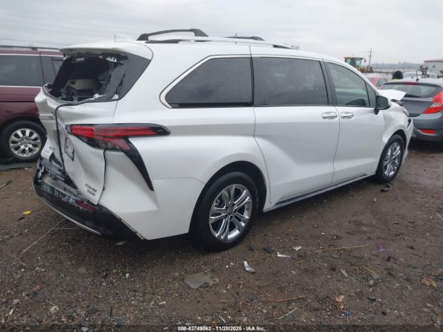 2024 TOYOTA SIENNA 5TDESKFC3RS128272 Photo 3