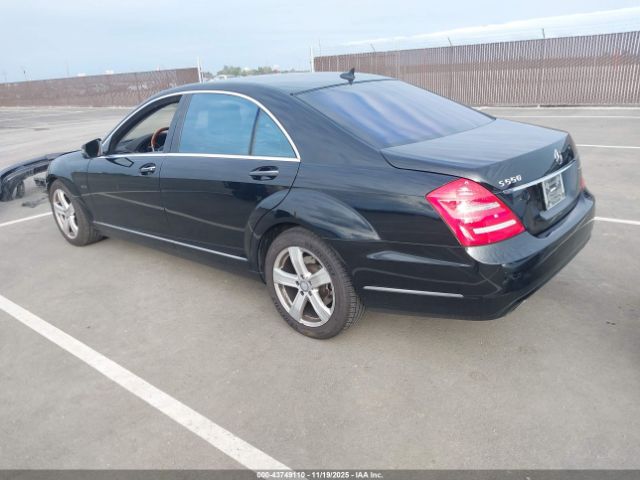 2012 MERCEDES-BENZ S 550 WDDNG7DB1CA432705 Photo 2