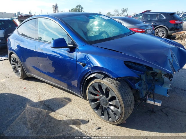 2022 TESLA MODEL Y 7SAYGDEF4NF399946 Photo 0