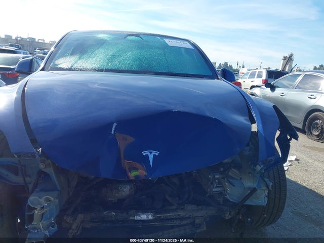 7SAYGDEF4NF399946 Tesla Model Y