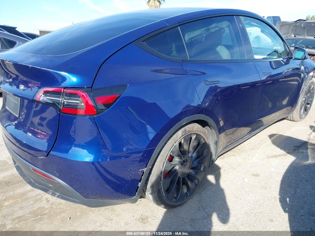 2022 TESLA MODEL Y 7SAYGDEF4NF399946 Photo 3