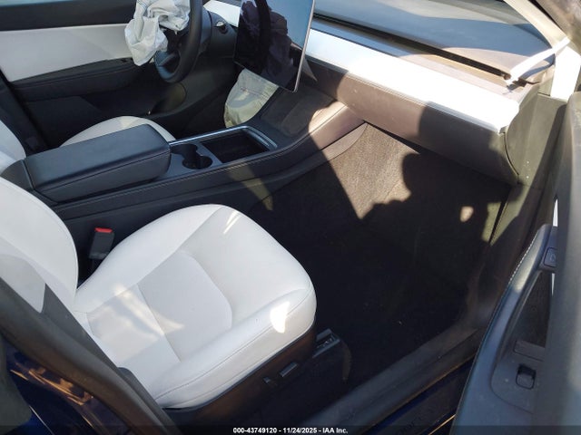 2022 TESLA MODEL Y 7SAYGDEF4NF399946 Photo 4