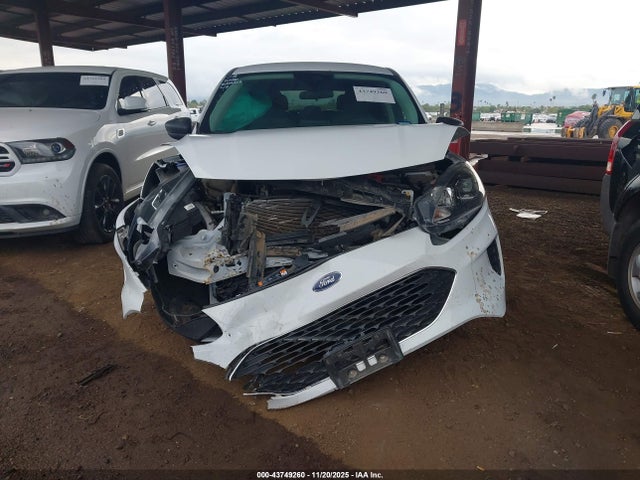 1FMCU0G66NUB11546 Ford ESCAPE SE
