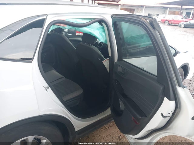 1FMCU0G66NUB11546 Ford ESCAPE SE
