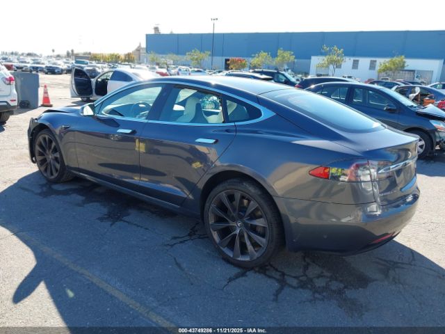 2019 TESLA MODEL S 5YJSA1E25KF306895 Photo 2