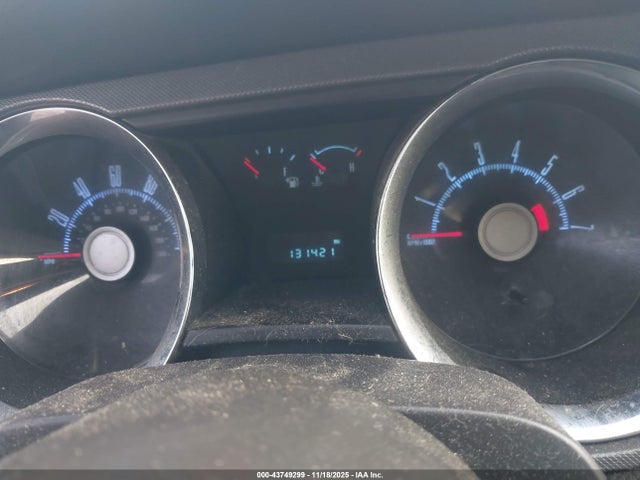 43749299 :رقم المزاد ، 1ZVBP8AN5A5170627 vin ، 2010 Ford Mustang V6/v6 Premium مزاد بيع
