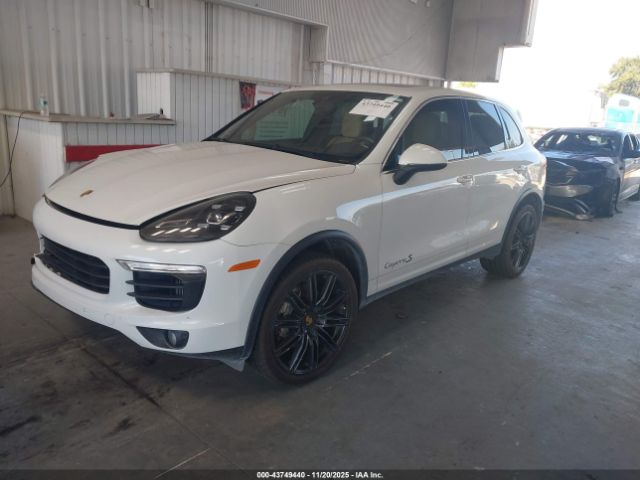 2016 PORSCHE CAYENNE WP1AB2A25GLA95396 Photo 1