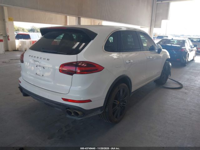 2016 PORSCHE CAYENNE WP1AB2A25GLA95396 Photo 3