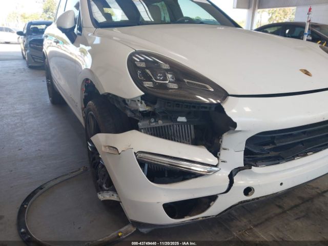 2016 PORSCHE CAYENNE WP1AB2A25GLA95396 Photo 5