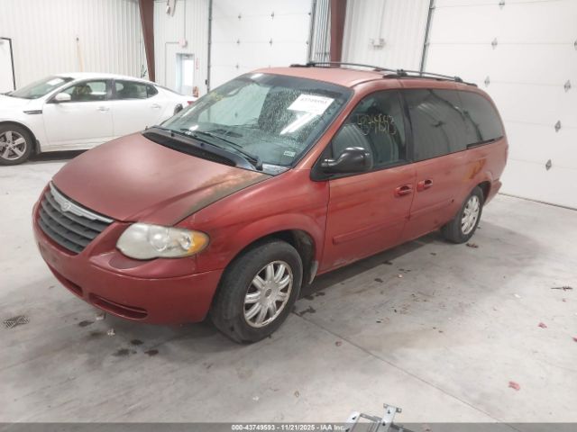 2005 CHRYSLER TOWN & COUNTRY 2C4GP54L65R103271 Photo 1