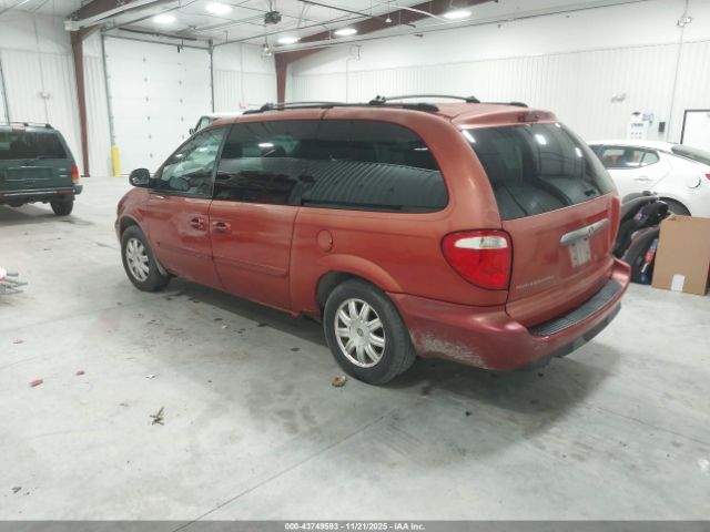 2005 CHRYSLER TOWN & COUNTRY 2C4GP54L65R103271 Photo 2