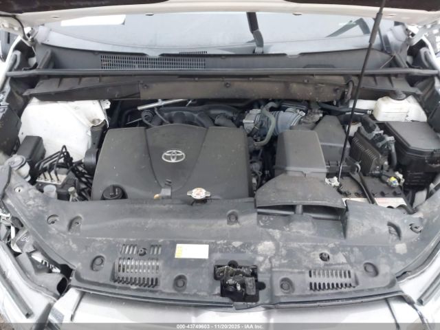 2019 TOYOTA HIGHLANDER 5TDDZRFH5KS746744 Photo 9