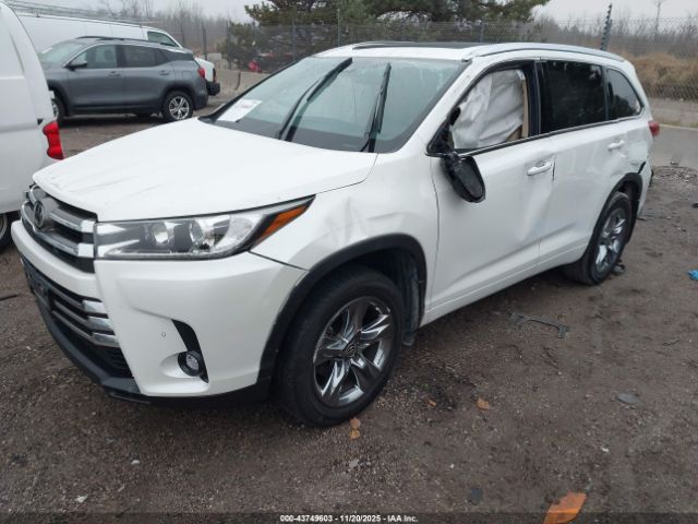 2019 TOYOTA HIGHLANDER 5TDDZRFH5KS746744 Photo 1