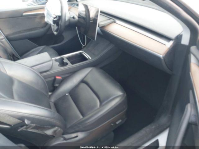 2022 TESLA MODEL Y 7SAYGAEE4NF574637 Photo 4