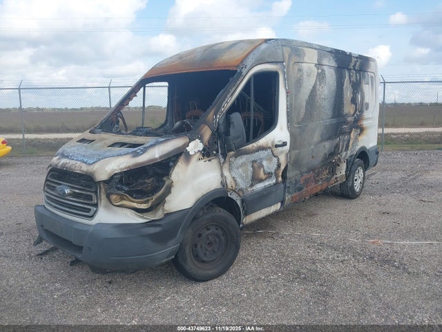 Ford Transit-250 2015 1FTNR2CMXFKA03040 Image 2