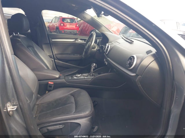 2016 AUDI A3 WAUA7GFF3G1104472 Photo 4