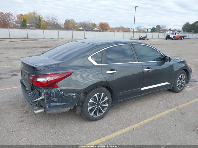 Продажа на аукционе авто 2017 Nissan Altima 2.5 S, vin: 1N4AL3AP8HN325816, номер лота: 43749646