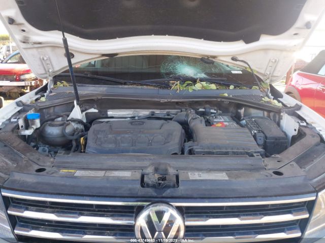 2018 VOLKSWAGEN TIGUAN 3VV0B7AXXJM016897 Photo 9