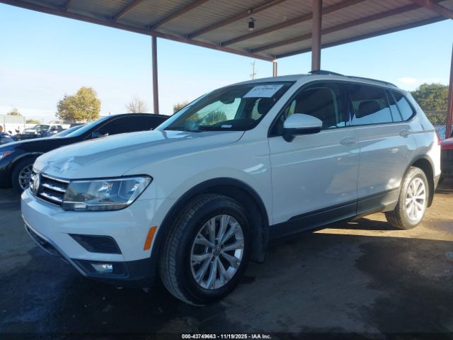 2018 VOLKSWAGEN TIGUAN 3VV0B7AXXJM016897 Photo 1