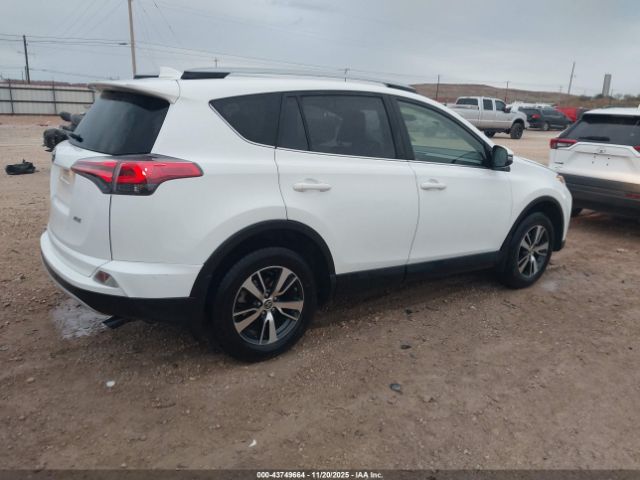 2018 TOYOTA RAV4 JTMWFREV1JJ734482 Photo 3