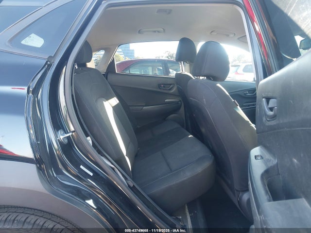 KM8K62AB1PU966083 Hyundai Kona Sel