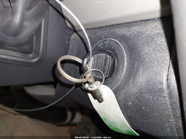 43749743 :رقم المزاد ، 1D7RB1GT5BS673841 vin ، 2011 Ram Ram 1500 St مزاد بيع