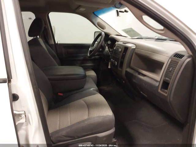 43749743 :رقم المزاد ، 1D7RB1GT5BS673841 vin ، 2011 Ram Ram 1500 St مزاد بيع