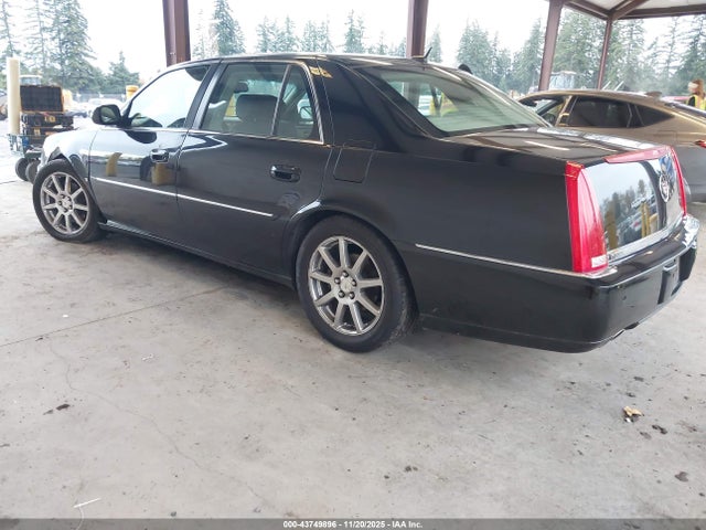 2007 CADILLAC DTS 1G6KD57977U137831 Photo 2