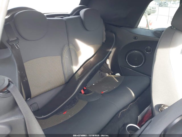 2010 MINI COOPER S WMWMS3C51ATY50740 Photo 7