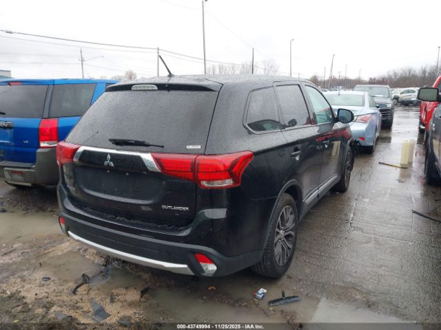2016 MITSUBISHI OUTLANDER JA4AZ3A33GZ017928 Photo 3